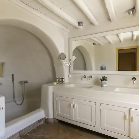 Yasmina 투를로스