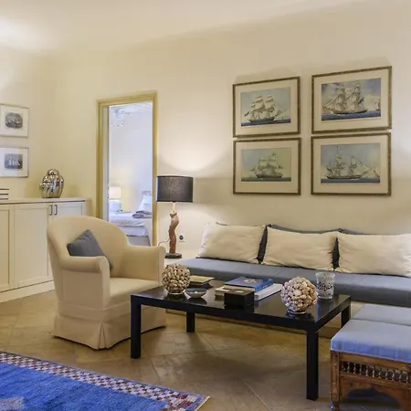 Yasmina Villa Tourlos