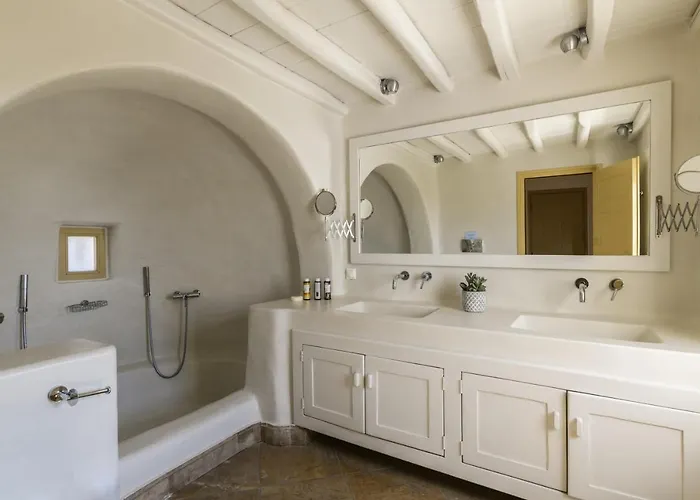 Yasmina Τούρλος